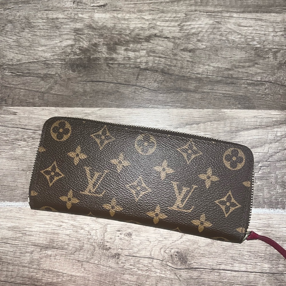 Authentic Louis Vuitton Clemence wallet